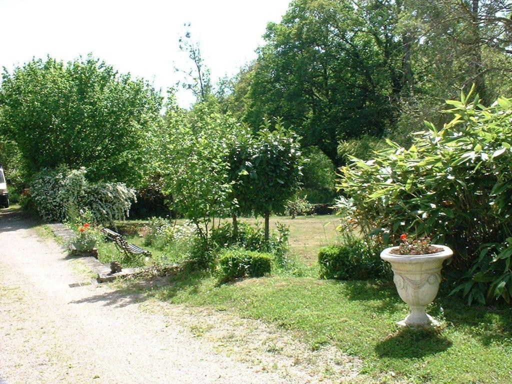 솔리냑 Domaine De La Dame De Lauriere B&B 외부 사진